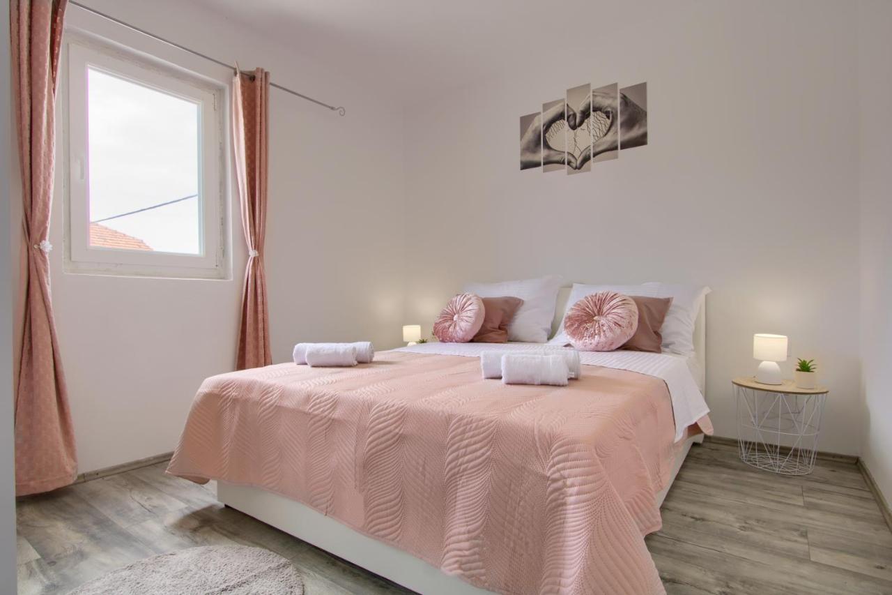 Apartments Villa Mihaela Banj Exterior foto
